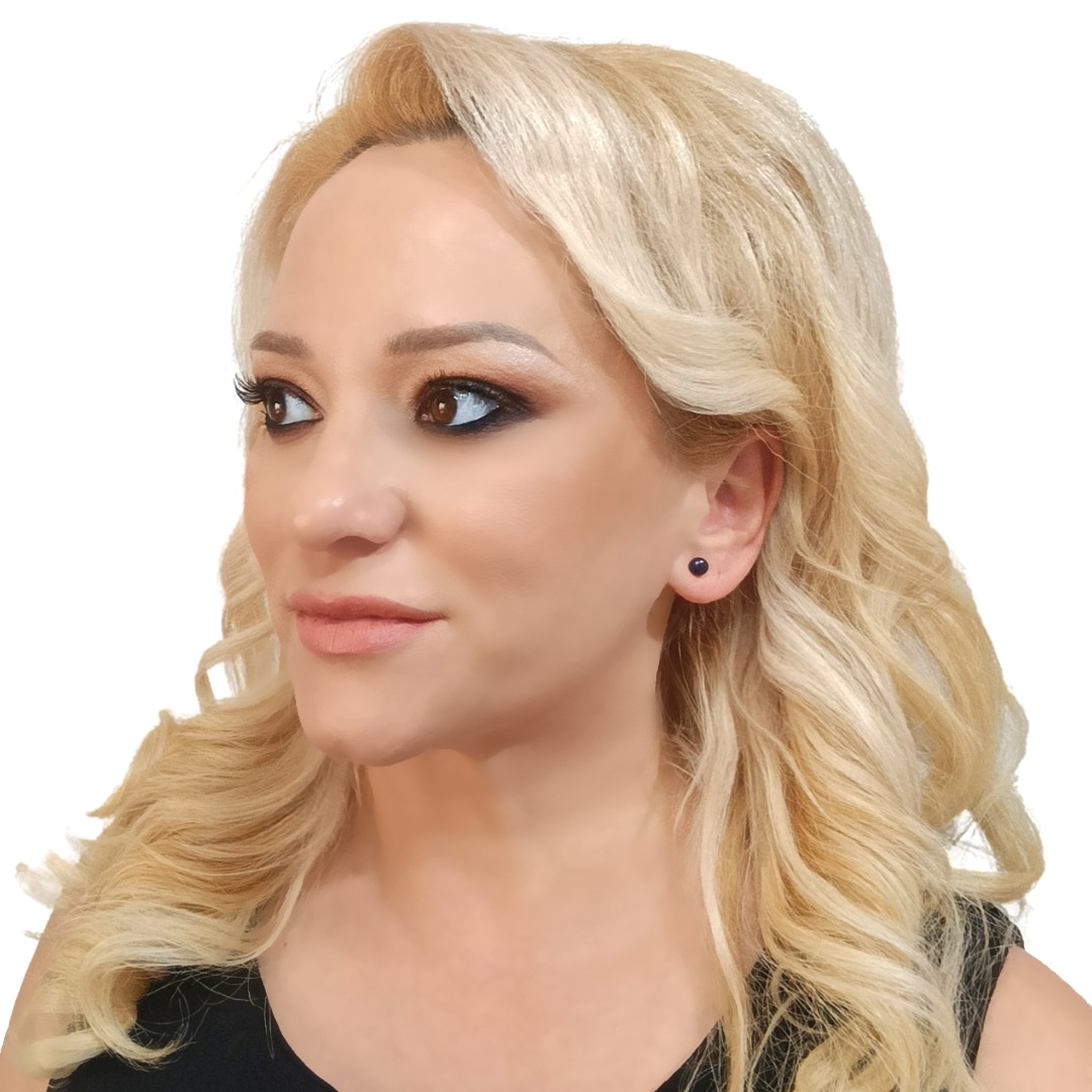 Cercei cu Perle Naturale 5–6 mm și Aur Galben 14K, Vedere Trei Sferturi Stânga